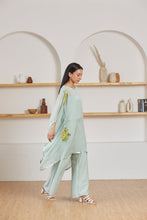 Load image into Gallery viewer, Neo Mint Kaftan
